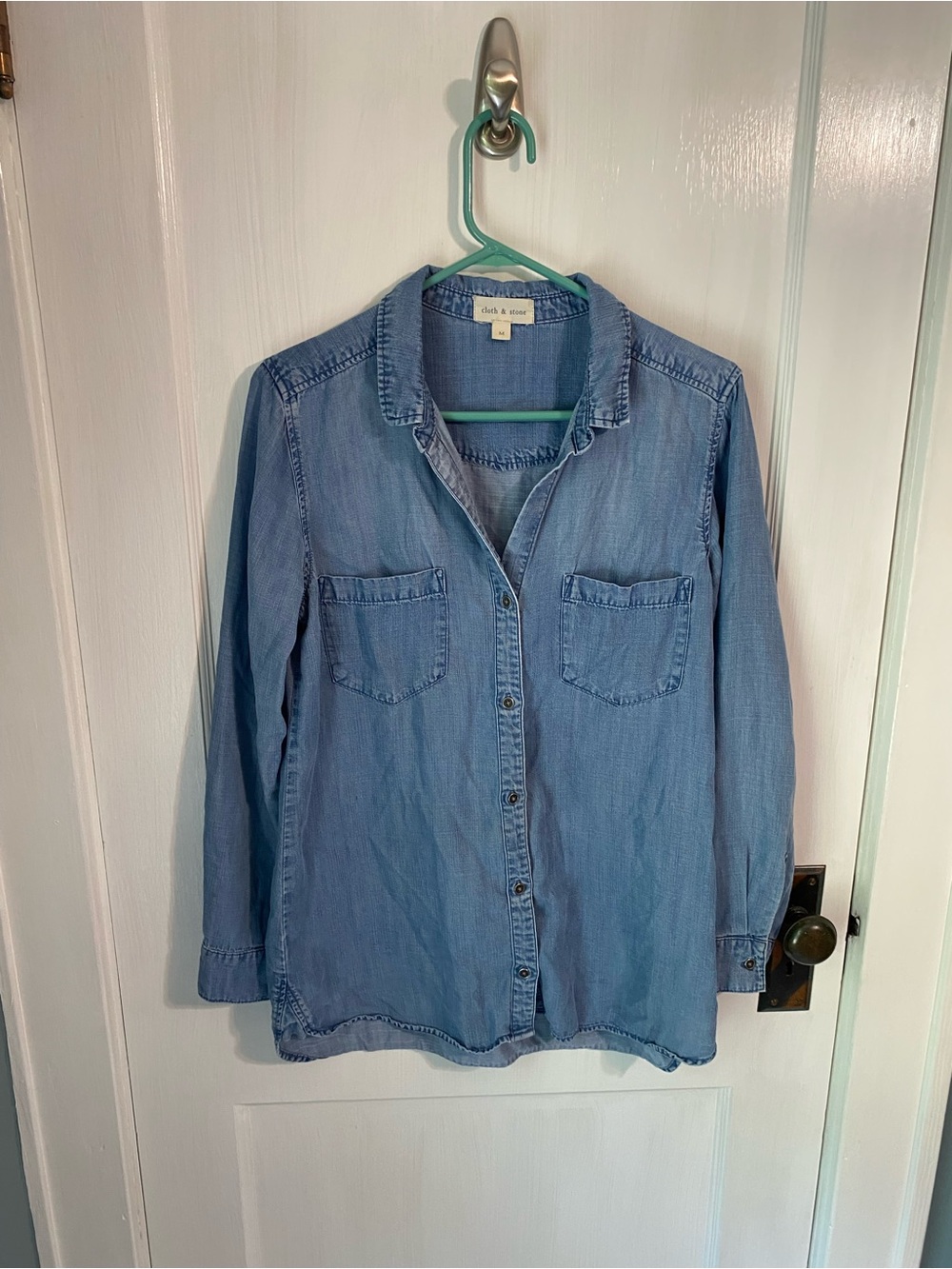 Cloth & Stone chambray button-up